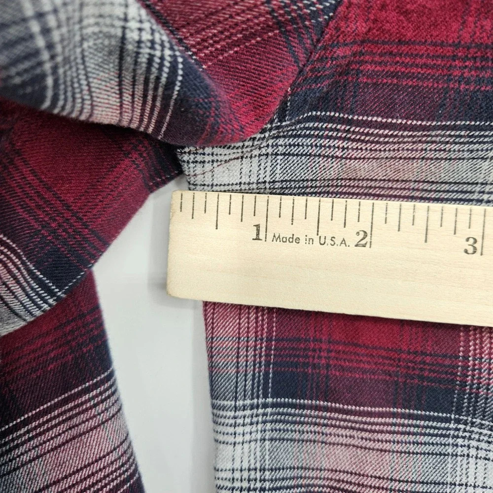 Fish Hippie Flannel Shirt Mens Medium Red Blue Plaid Long Sleeve Casual‎